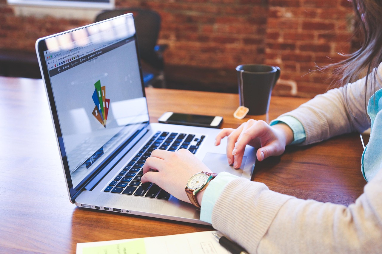 B2C Communications That Drive Customer Engagement
